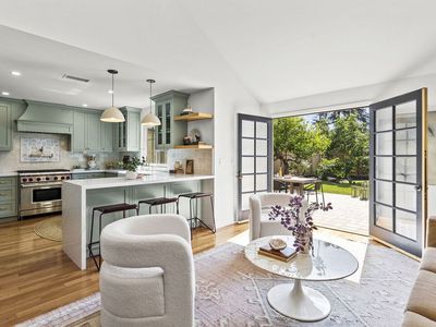 744 New York Dr, Altadena, CA, 91001