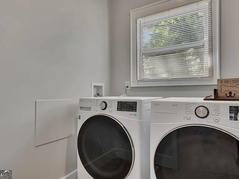 1157 Indale Pl SW — Photo 29