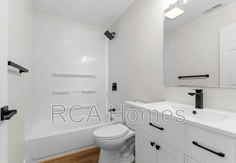 3449 E 26th St — Photo 7