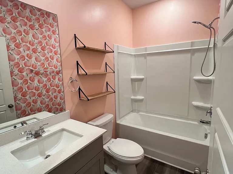 527 Torrey Pines Ln — Photo 17