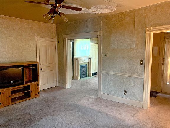 5th image of 49 Hillsdale Ave