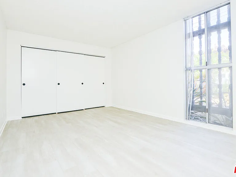 2602 Carnegie Ln #1 — Photo 30