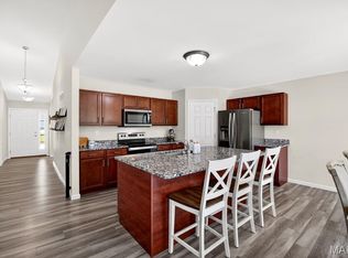 2350 Central Park Dr, Troy, MO 63379