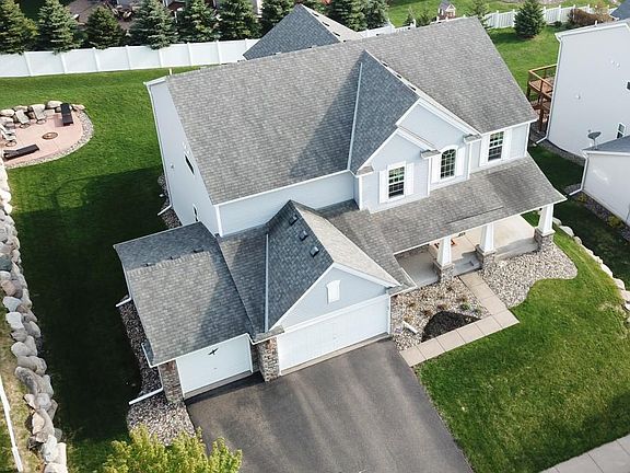 3rd image of 2330 Woodcrest Dr