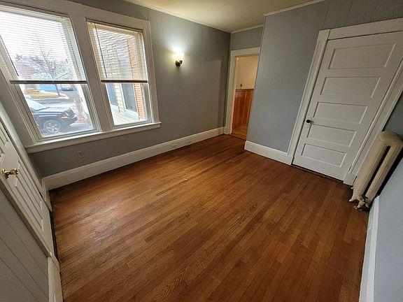 5th image of 172-174 Laurel St #172-4