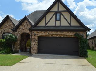 2063 Tudor Ln, Moody, AL 35004