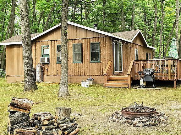 Rear view w fire pit