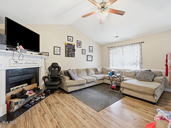 4th image of 3726 Countryaire Drive