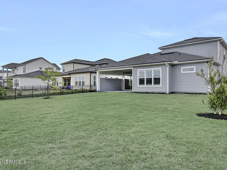 11476 Madelynn Dr — Photo 32