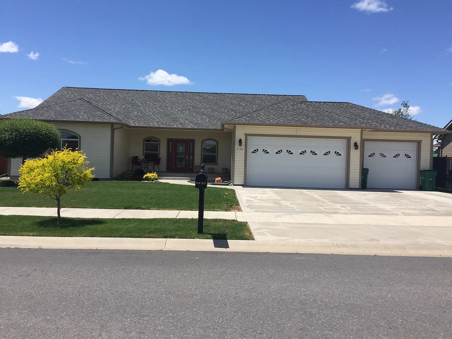 5140 Glenwood Dr photo 1