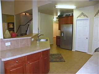 5th image of 6121 Sun Ray Dr