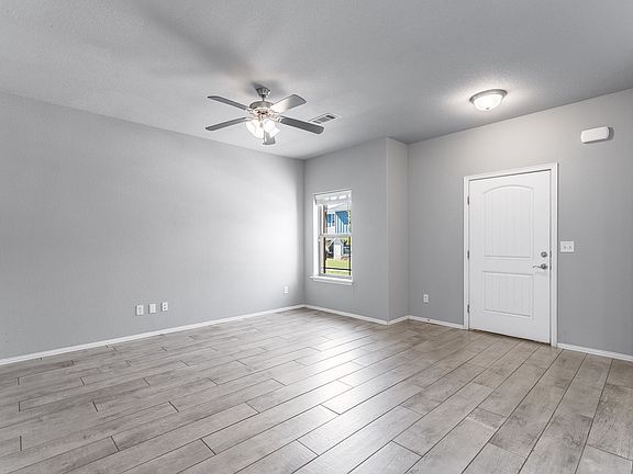 5th image of 1322 N Corsica Dr