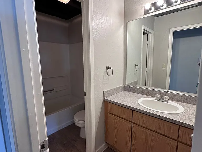 Allen Place — Photo 6