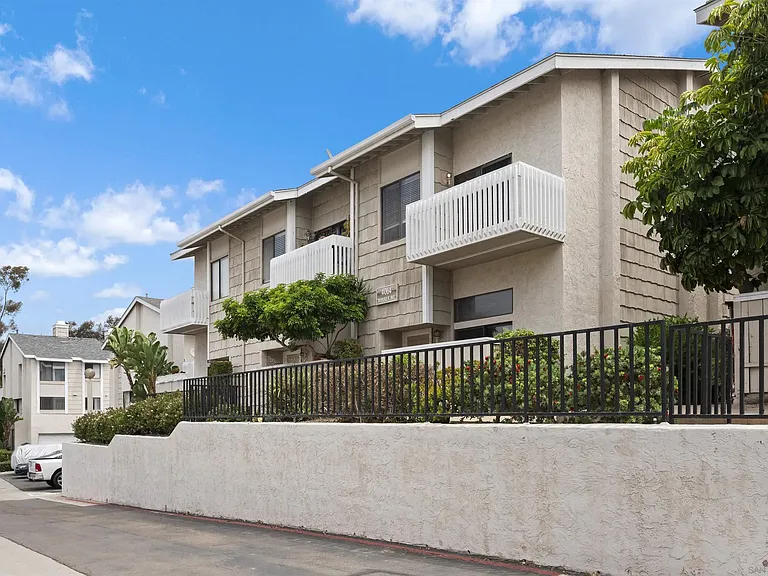 4064 Mahaila Ave #C — Photo 1