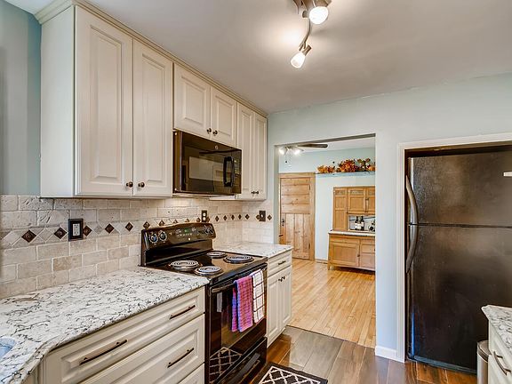 5th image of 3228 Lyndale Ave S