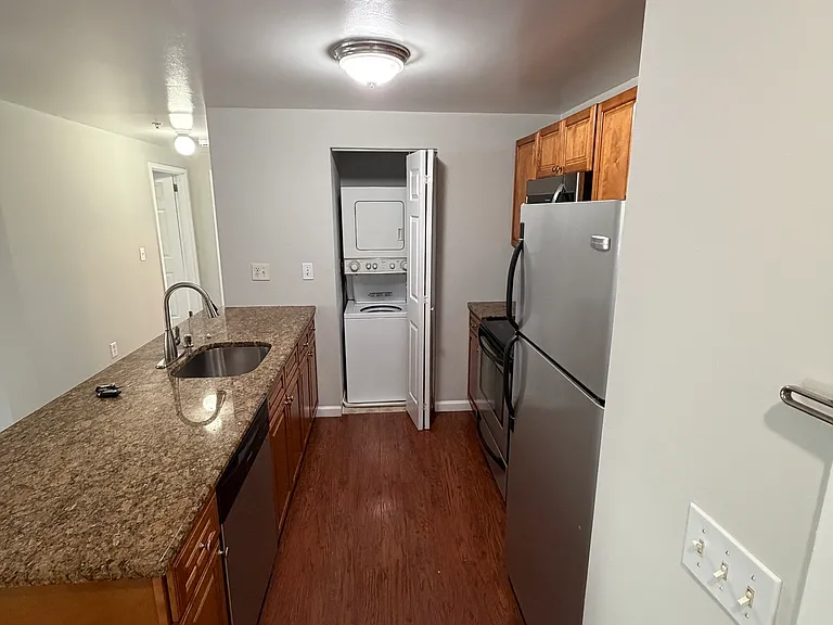 300 Broad St #601 — Photo 30