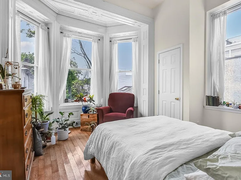 3017 W Girard Ave #2R — Photo 8