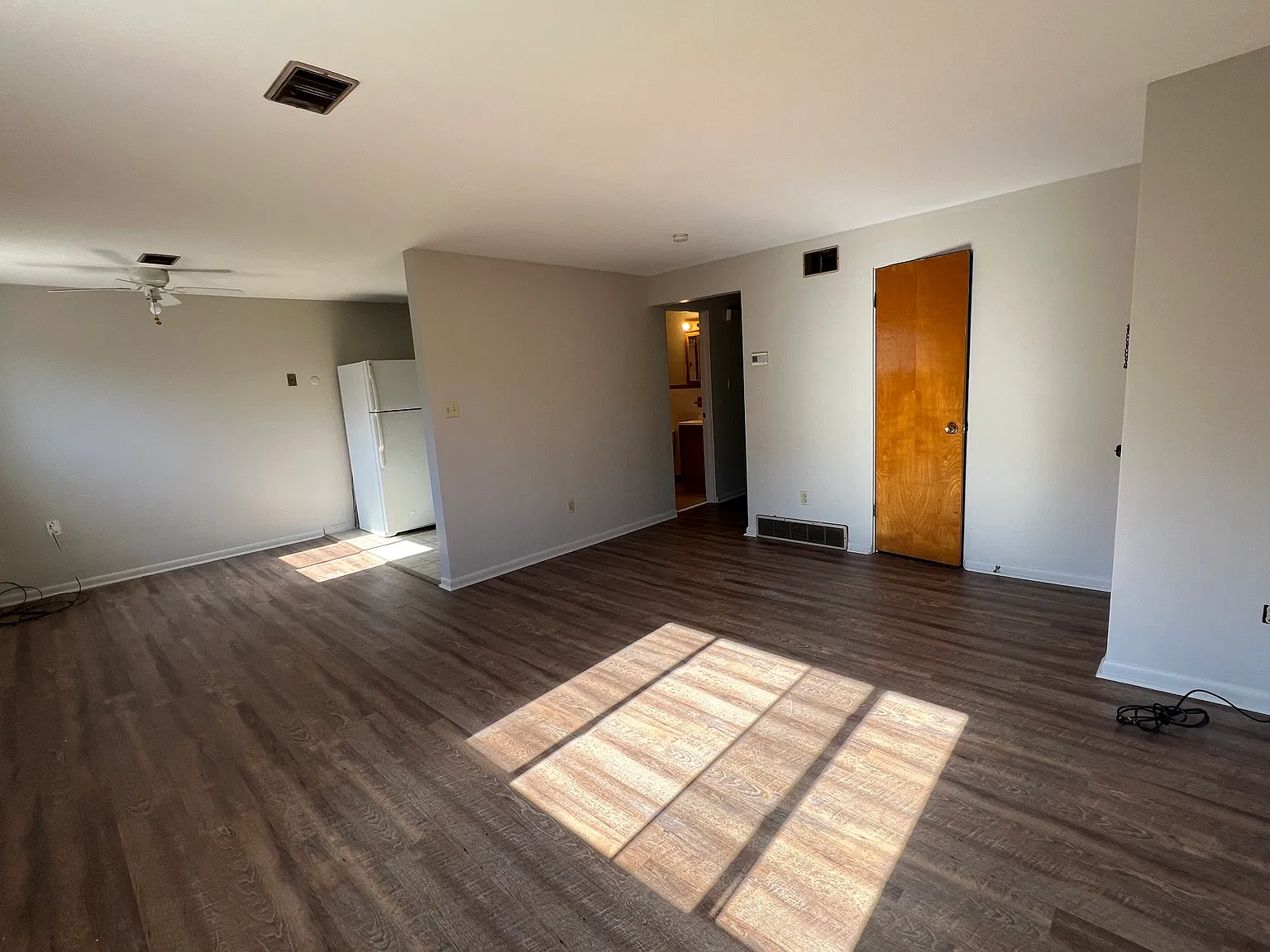 2 bed, 900 sqft, $1,050 — Photo 3