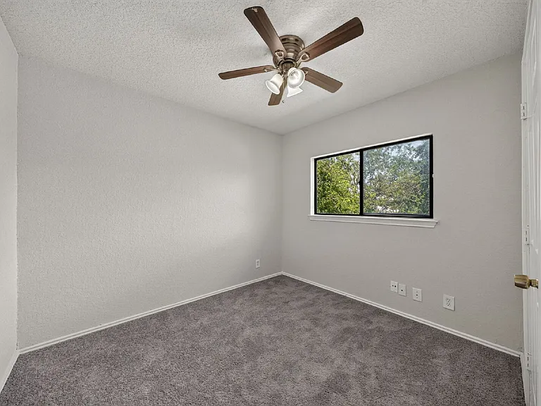 7106 Warrior Trl — Photo 20