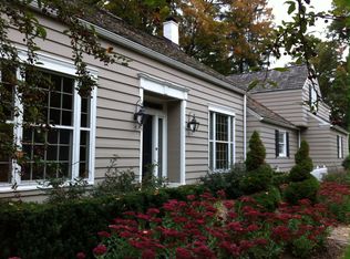 625 N Williamsbury Rd, Bloomfield Hills, MI 48301