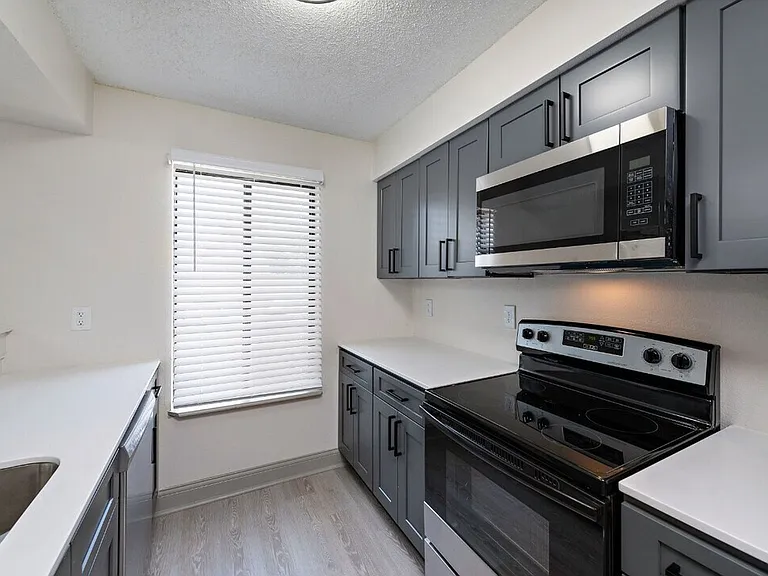 Rosehill Pointe — Photo 52