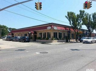 43 Rockaway Ave, Valley Stream, NY 11580