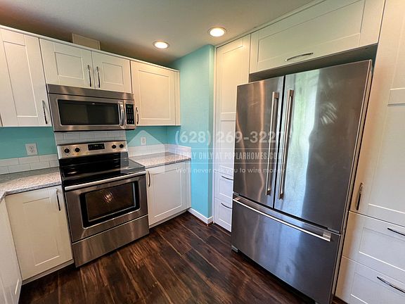 4th image of 2259 NE Thomas St