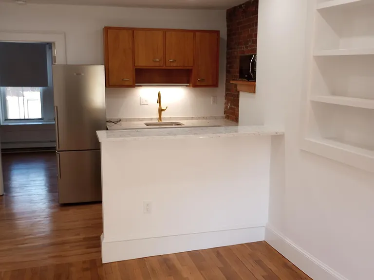 23 Dartmouth Pl #4R — Photo 4