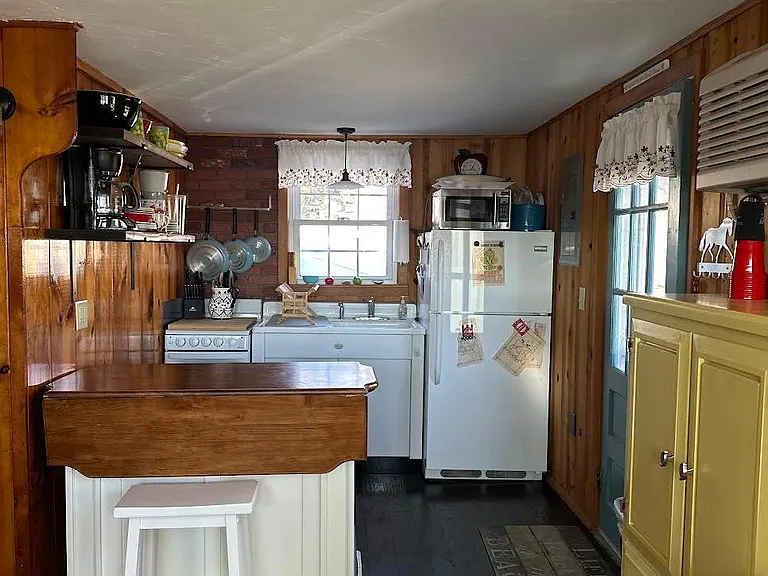 19 Williams Ave — Photo 4