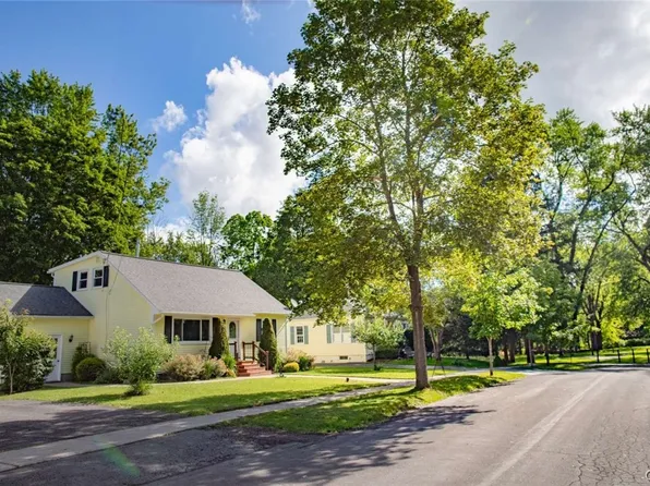 5 Park St, Marcellus, NY 13108