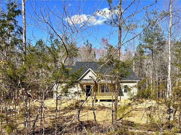 481 Bradshaw Rd, Rice, VA 23966