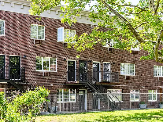 Sold by Elite Connect Real Estate | media 21