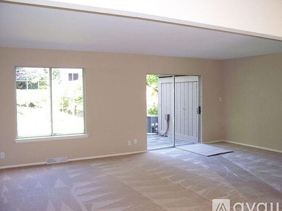 4th image of 7861 N 60th St Unit B