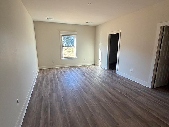 4th image of 6566 Amalie Dr