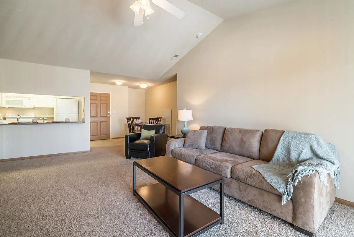 Pinebrook Apartments — Photo 2