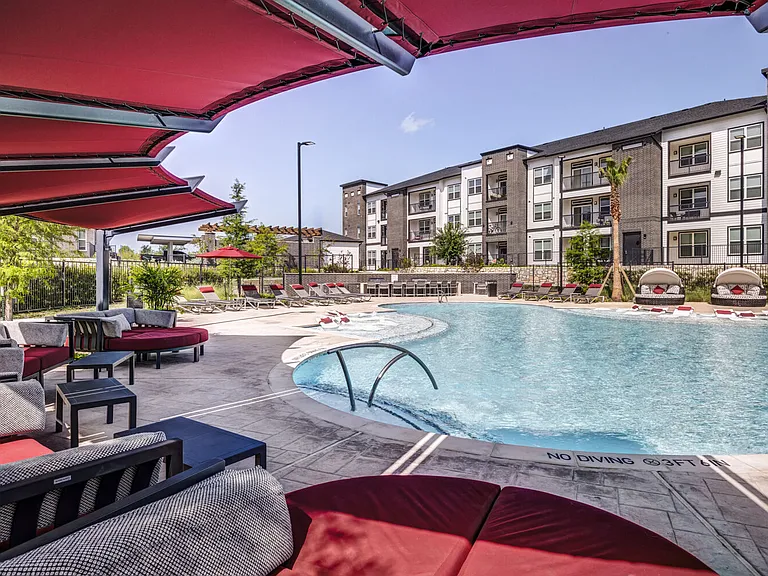 Avelyn San Marcos — Photo 23