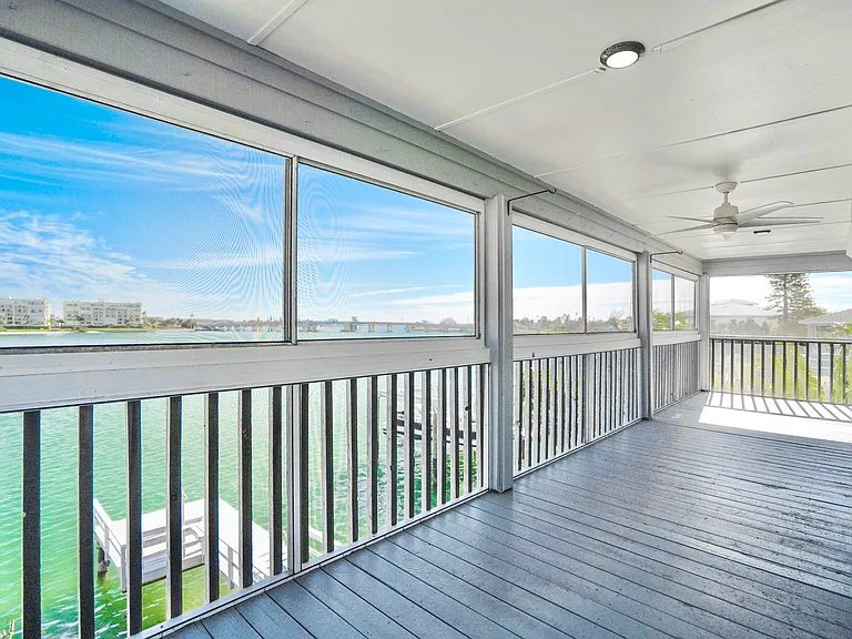 7845 Boca Ciega Dr — Photo 4