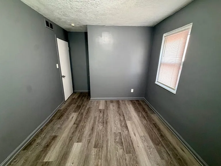 5944 Marseilles St — Photo 8