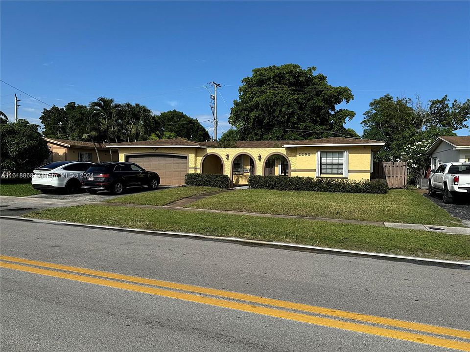 1st image of 2290 NW 32nd Ter