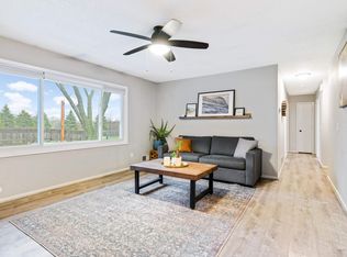 9554 Glacier Ln N, Maple Grove, MN 55369