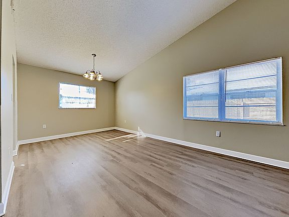 4th image of 1034 Branchwood Dr