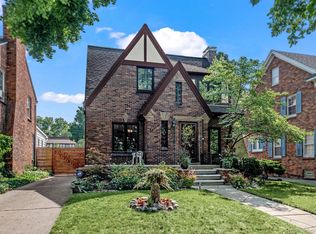 16190 Glastonbury Rd, Detroit, MI 48219