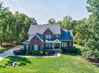 3113 Floresta Dr, Apex, NC 27539