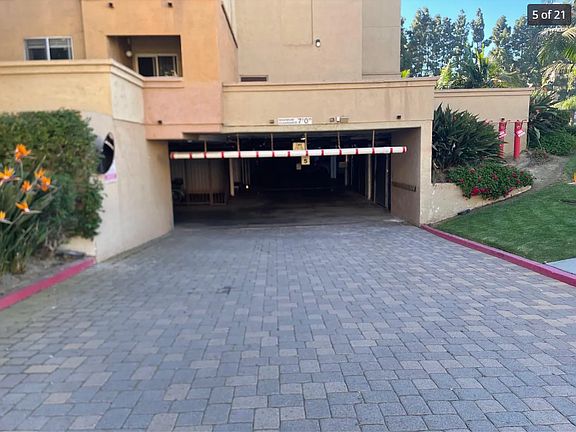 3rd image of 8889 Caminito Plaza Centro #7226