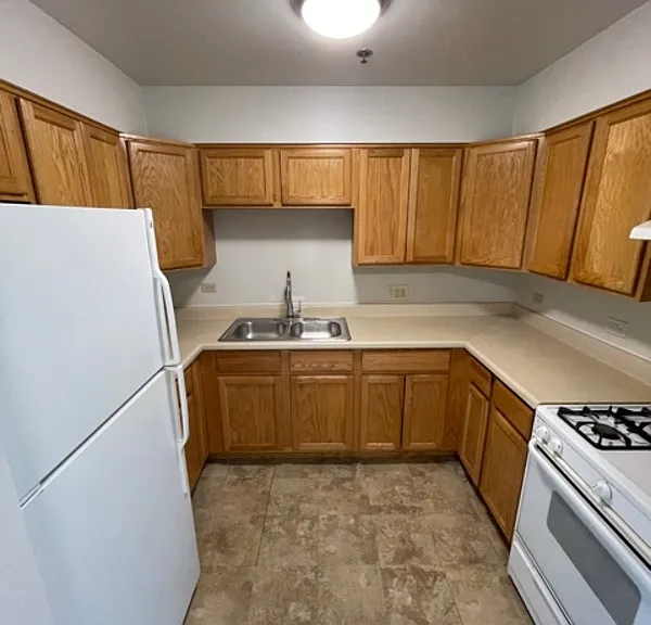 930 W Rollins Rd — Photo 1