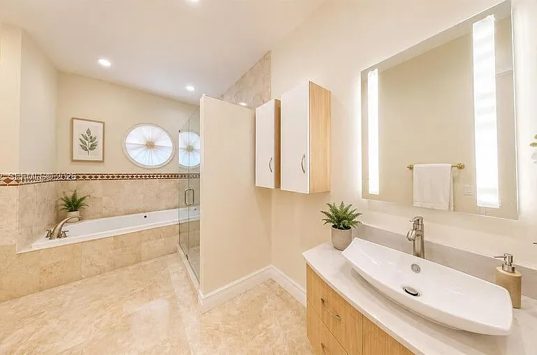 5751 SW 59th P #P — Photo 13