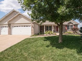 227 Surrey Trail Dr, Saint Peters, MO 63376