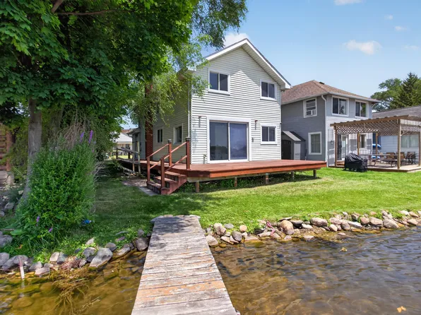 121 N Lakeside Dr, Kaleva, MI 49254