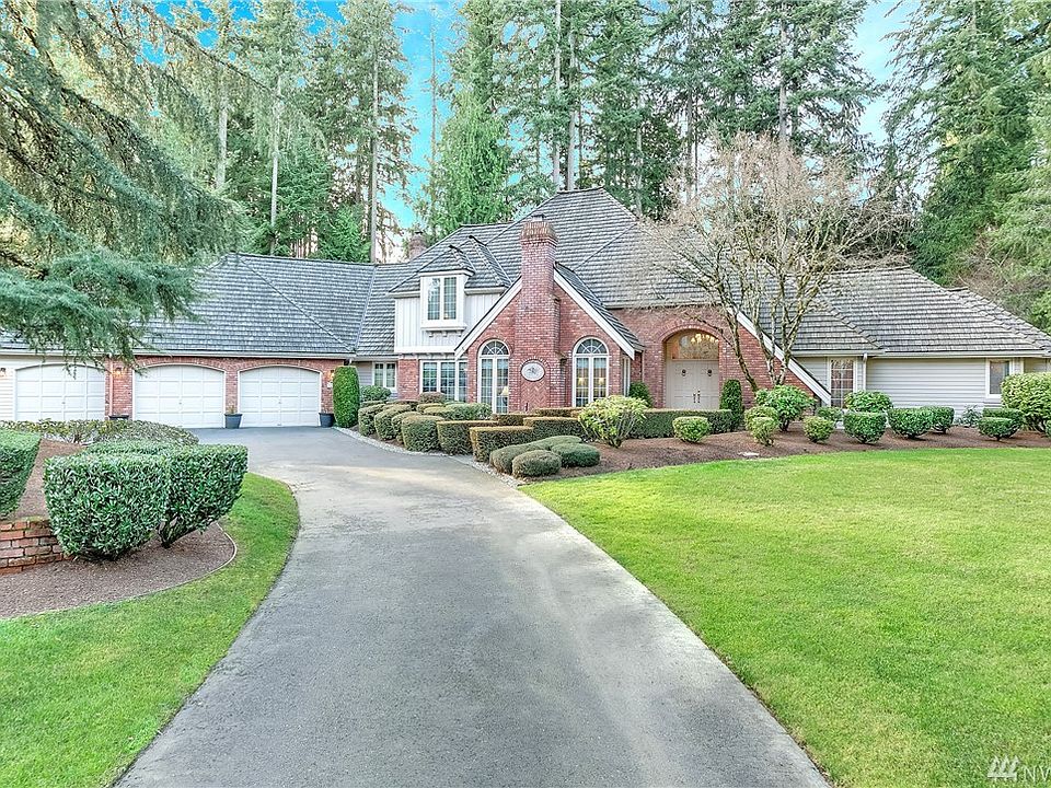 1st image of 10127 218th Ct NE