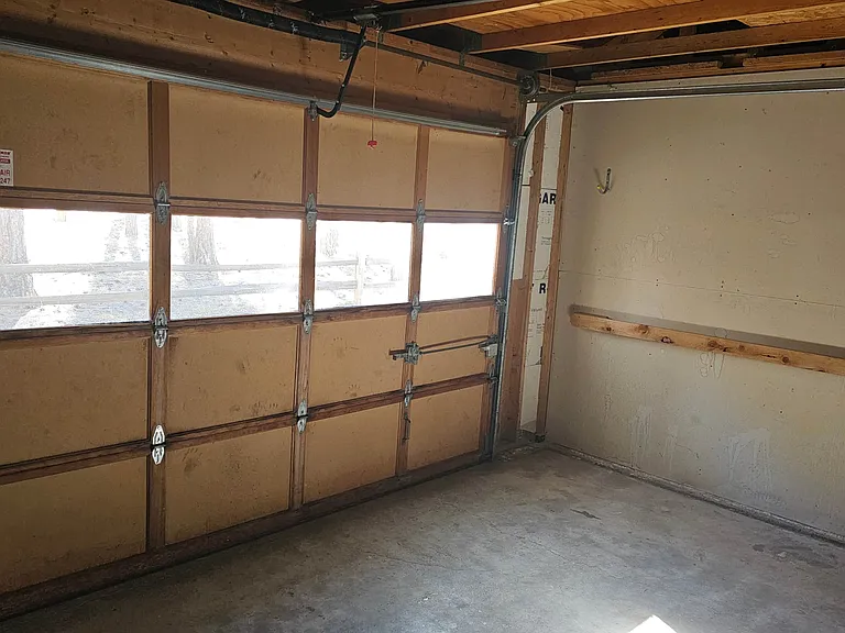 315 N Walnut St — Photo 2